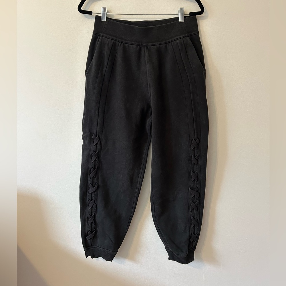 Lululemon Braided Detail High-Rise Jogger